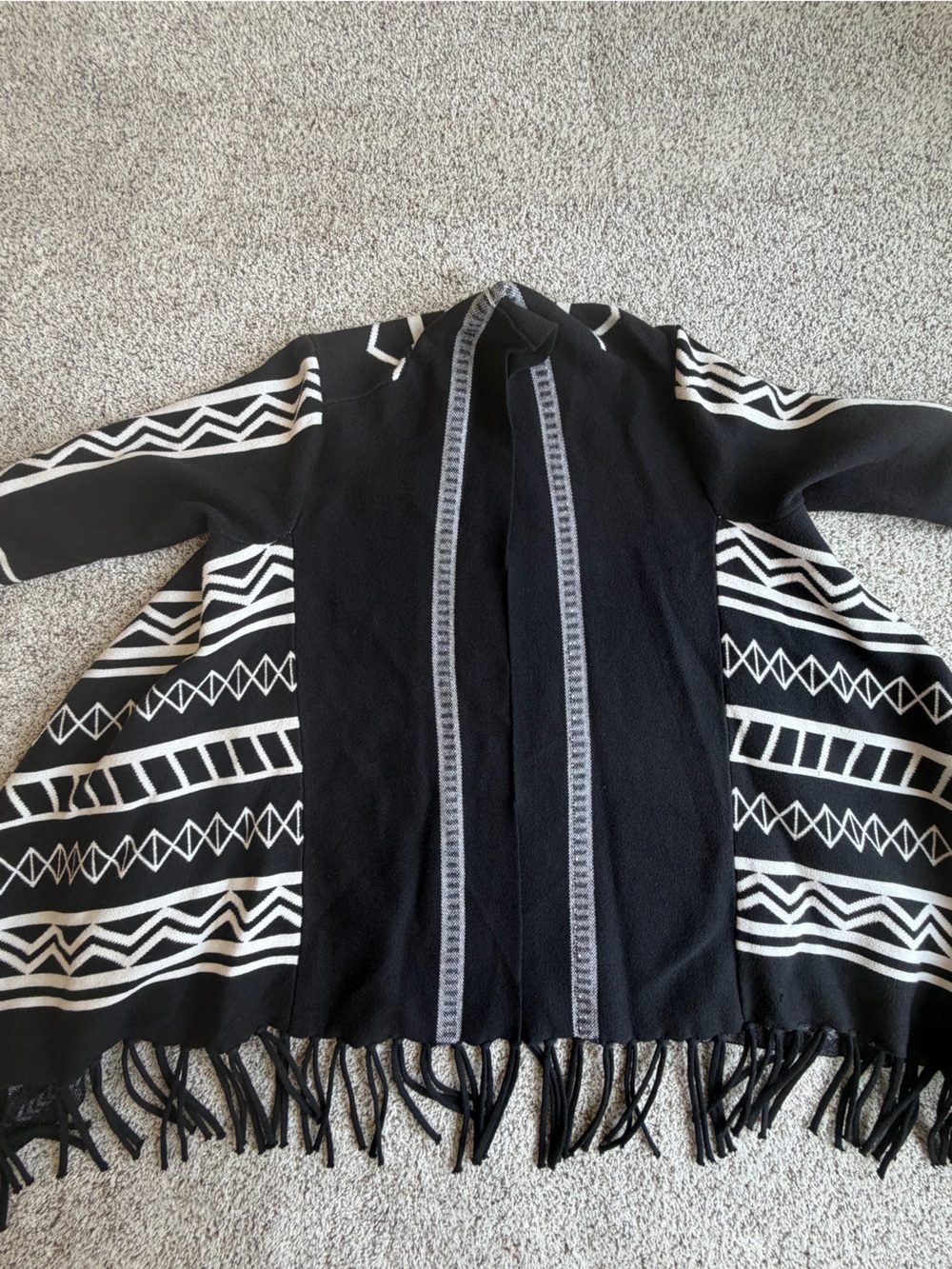 Chico’s Size 2 Black White Southwestern Fringe Open Front Cardigan Sweater Large - Picture 7 of 11
